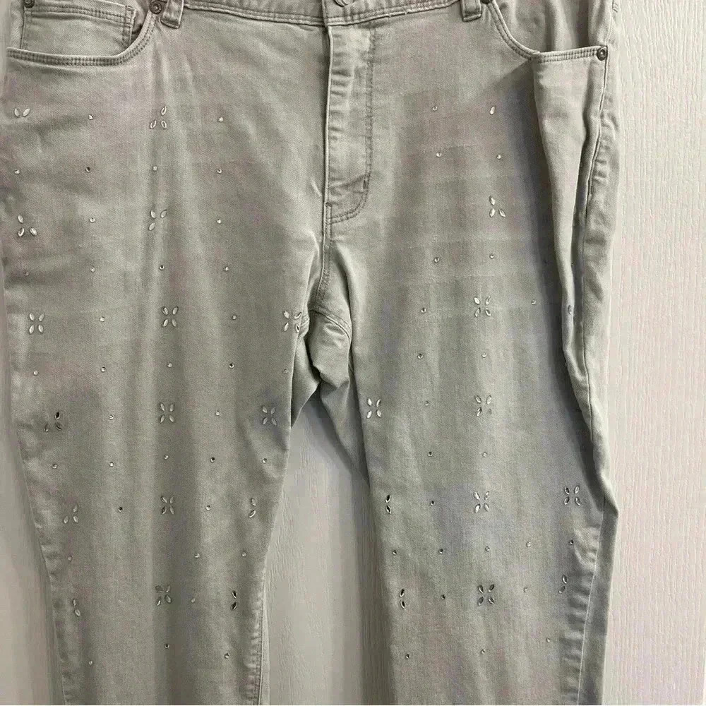 Light Gray Denim Jeans with Bling/Rhinestone by Cato - Picture 4 of 9